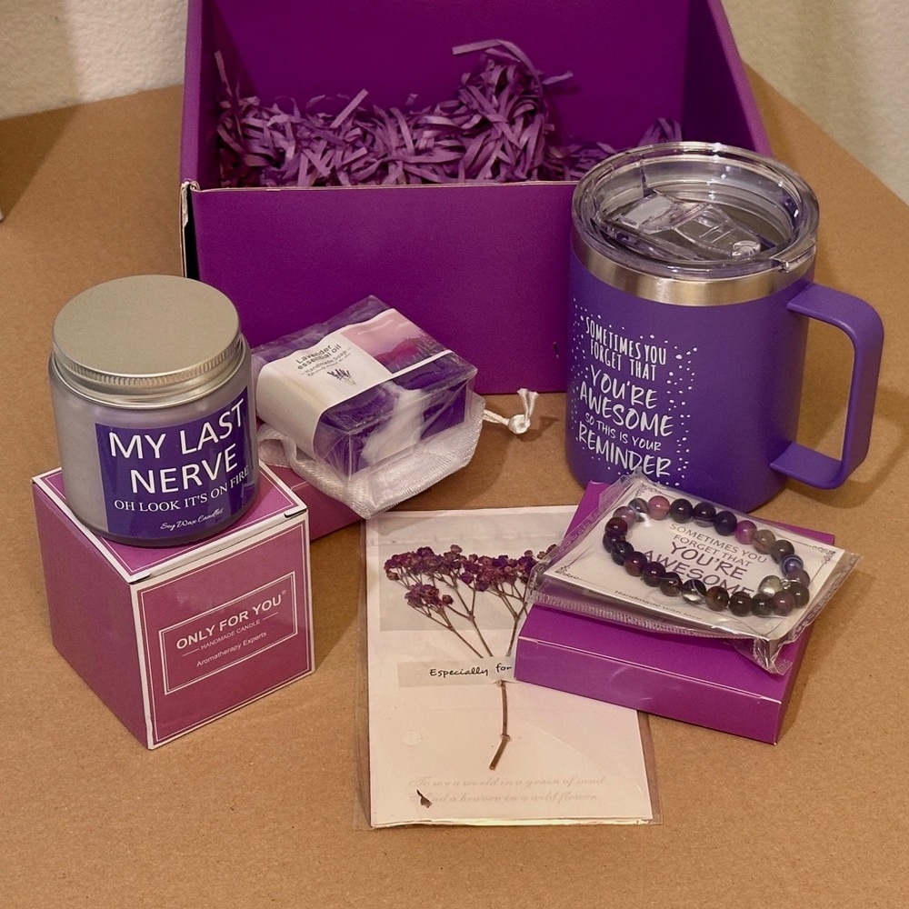 Lavender Collection Gift Box - Picture 2 of 7
